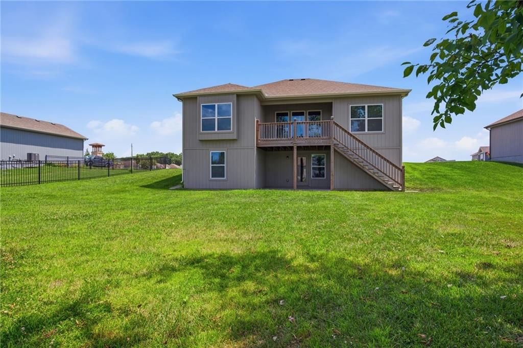 10202 Siena Drive — photo 42