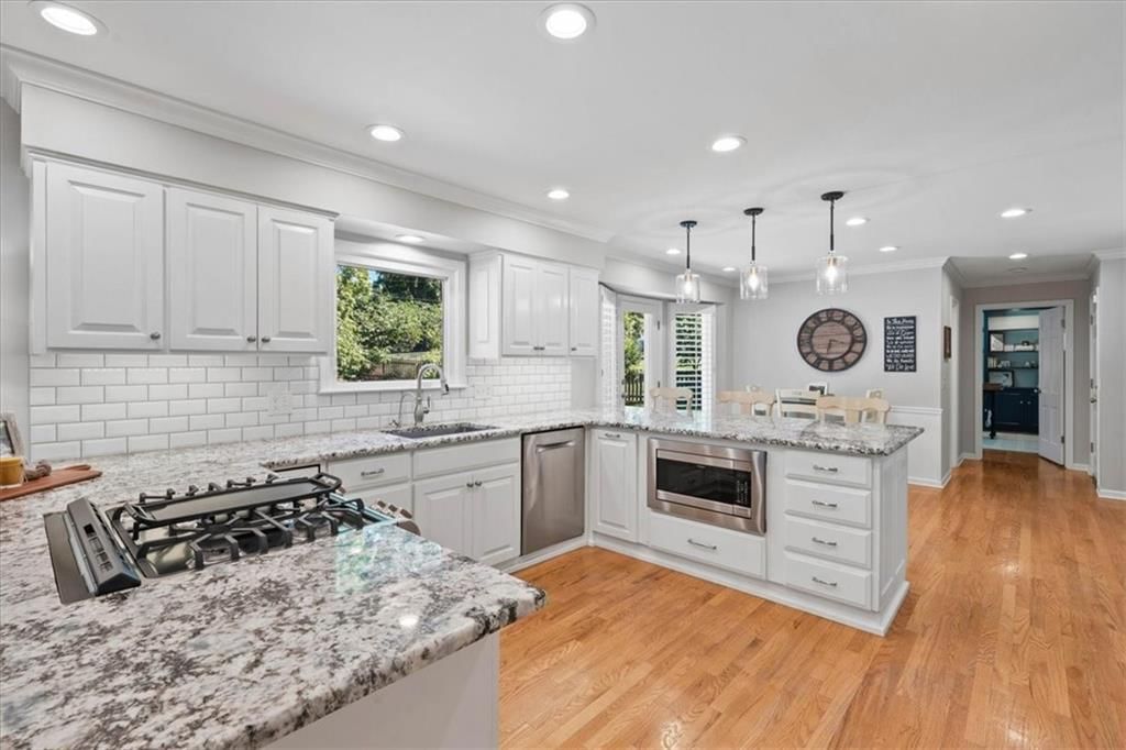 2700 W 104th Terrace — photo 12