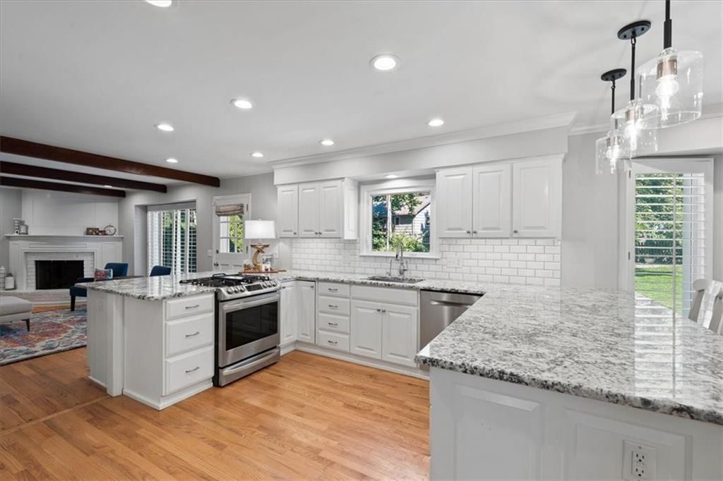 2700 W 104th Terrace — photo 13