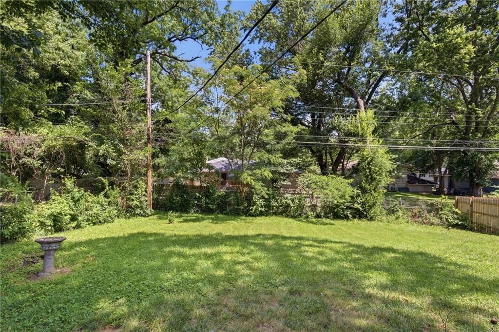 8602 E 110th Street — photo 31