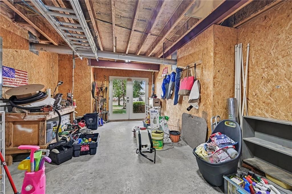 2812 NE 102nd Terrace — photo 43