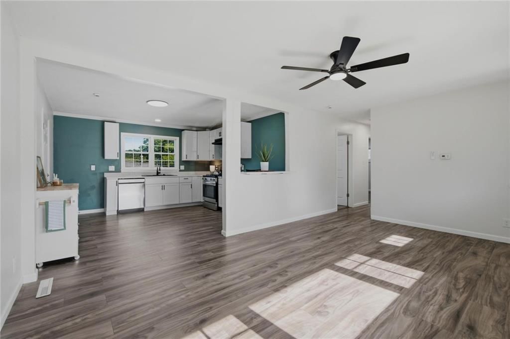 Photo 5 of 23 - 209 Western Street
