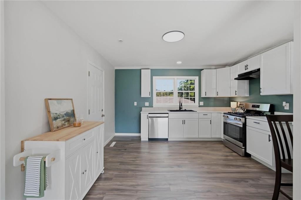 Photo 6 of 23 - 209 Western Street