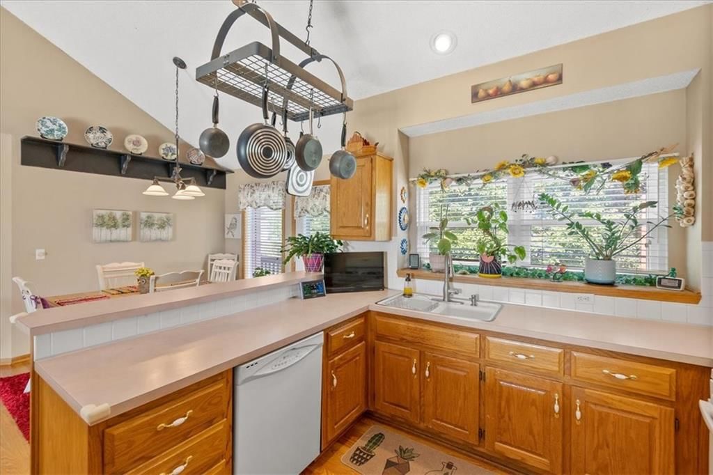 16312 S Blake Street — photo 9
