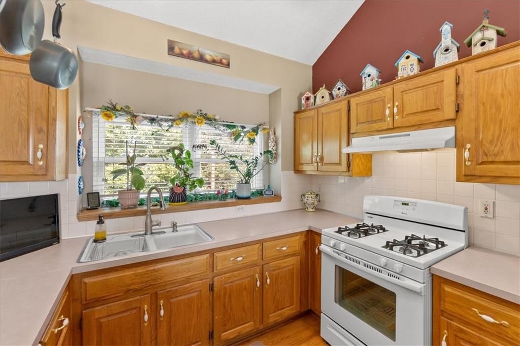 16312 S Blake Street — photo 10
