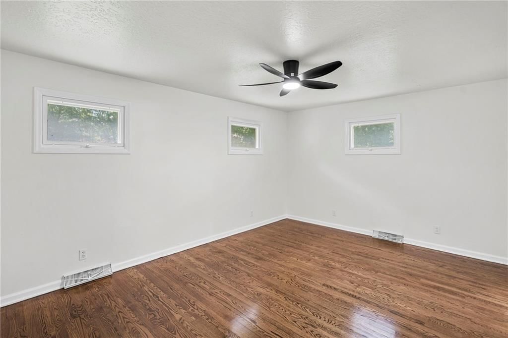 8819 E 61st Street — photo 16