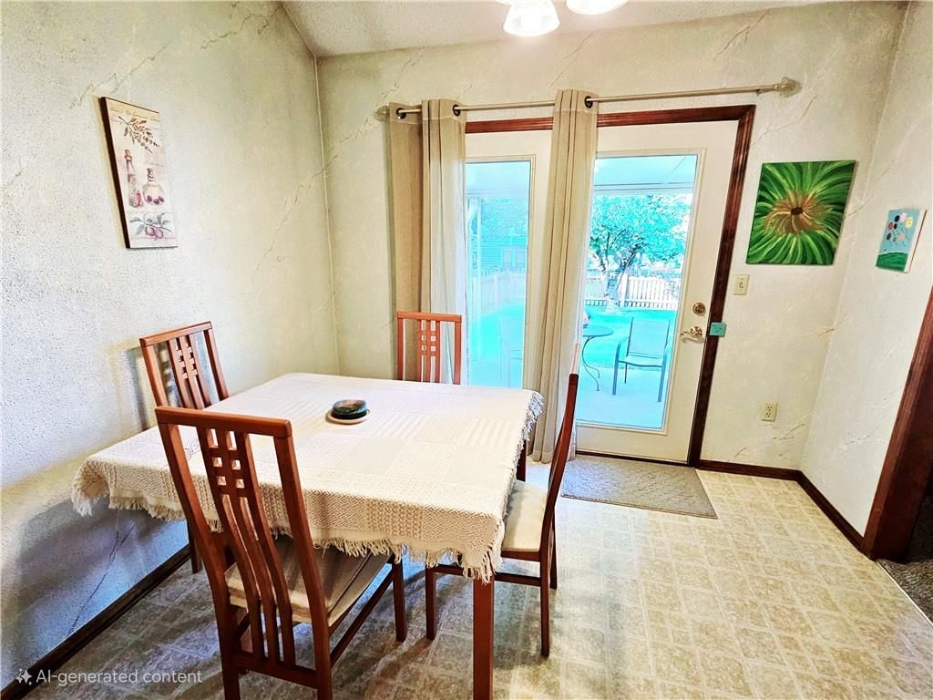 15293 Conser Street — photo 5