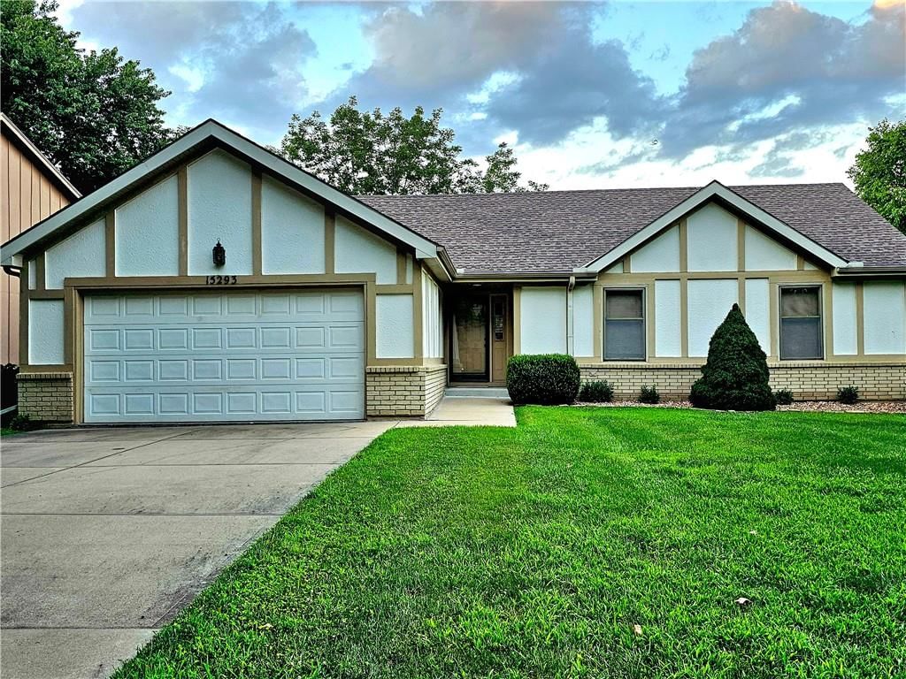 15293 Conser Street — photo 23