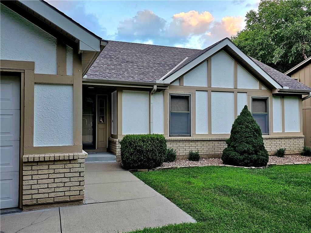 15293 Conser Street — photo 24