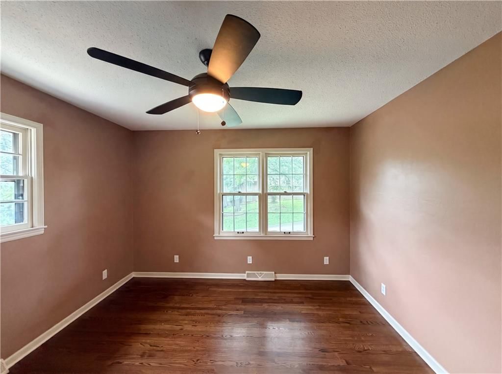 4321 NW Briarcliff Lane — photo 8