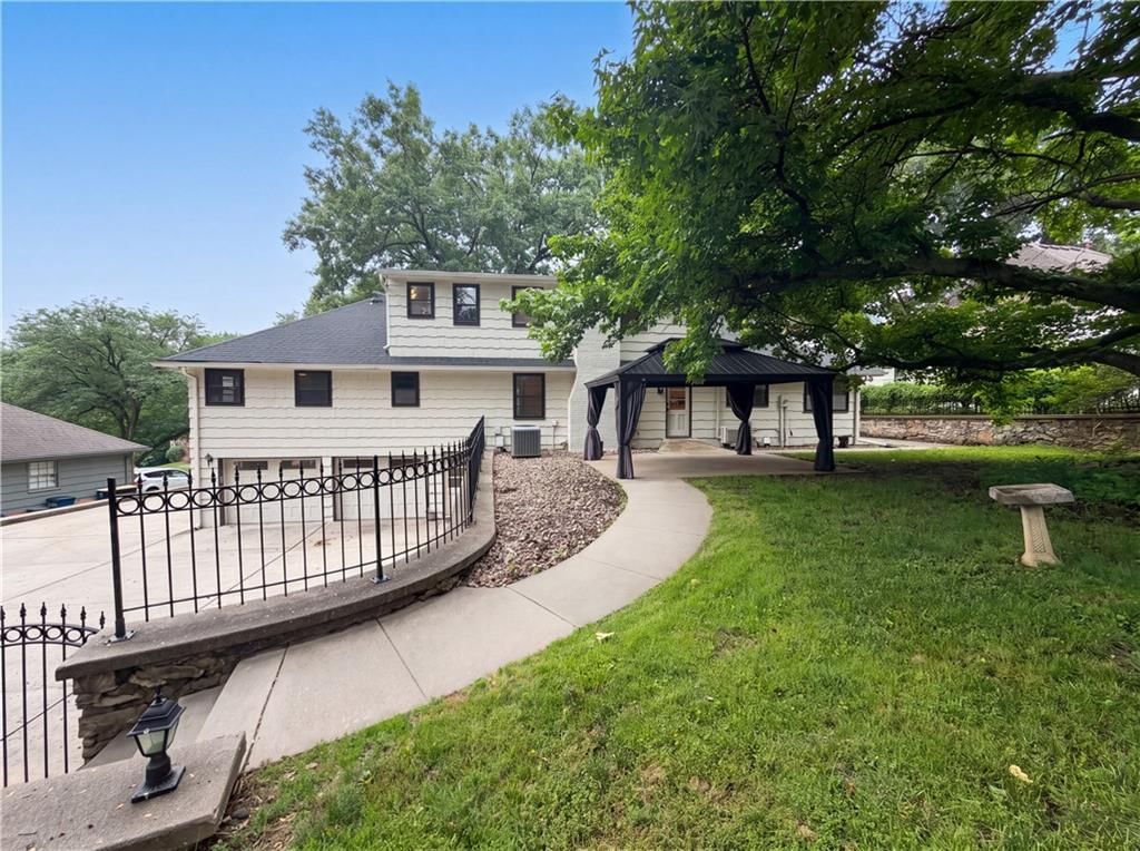 4321 NW Briarcliff Lane — photo 20