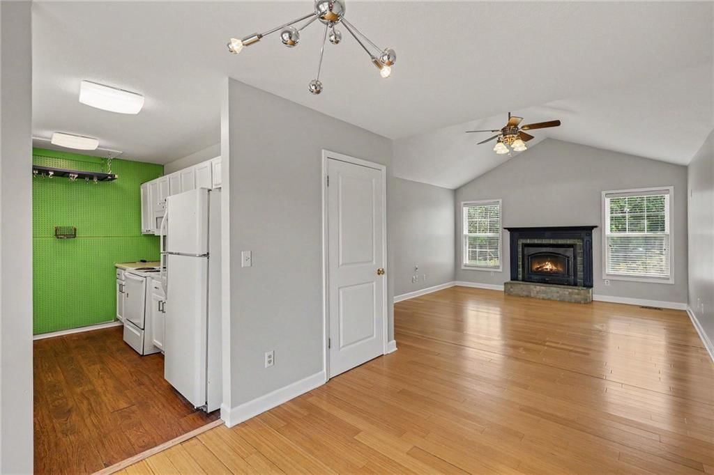 Photo 8 of 32 - 8285 N Revere Avenue, Kansas City, MO 64151