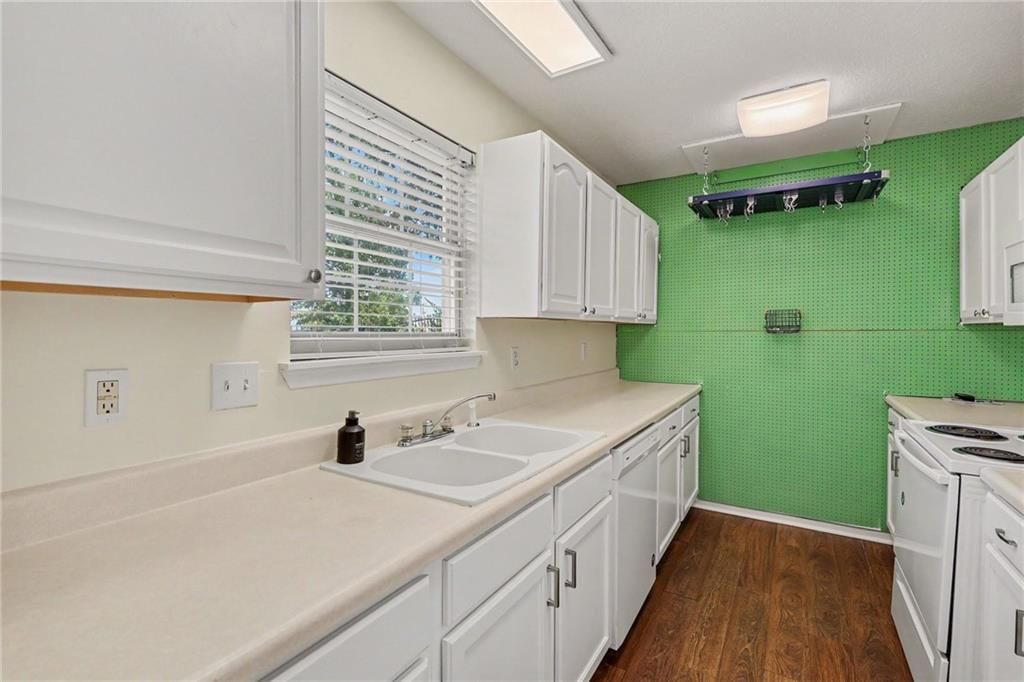 Photo 13 of 32 - 8285 N Revere Avenue, Kansas City, MO 64151