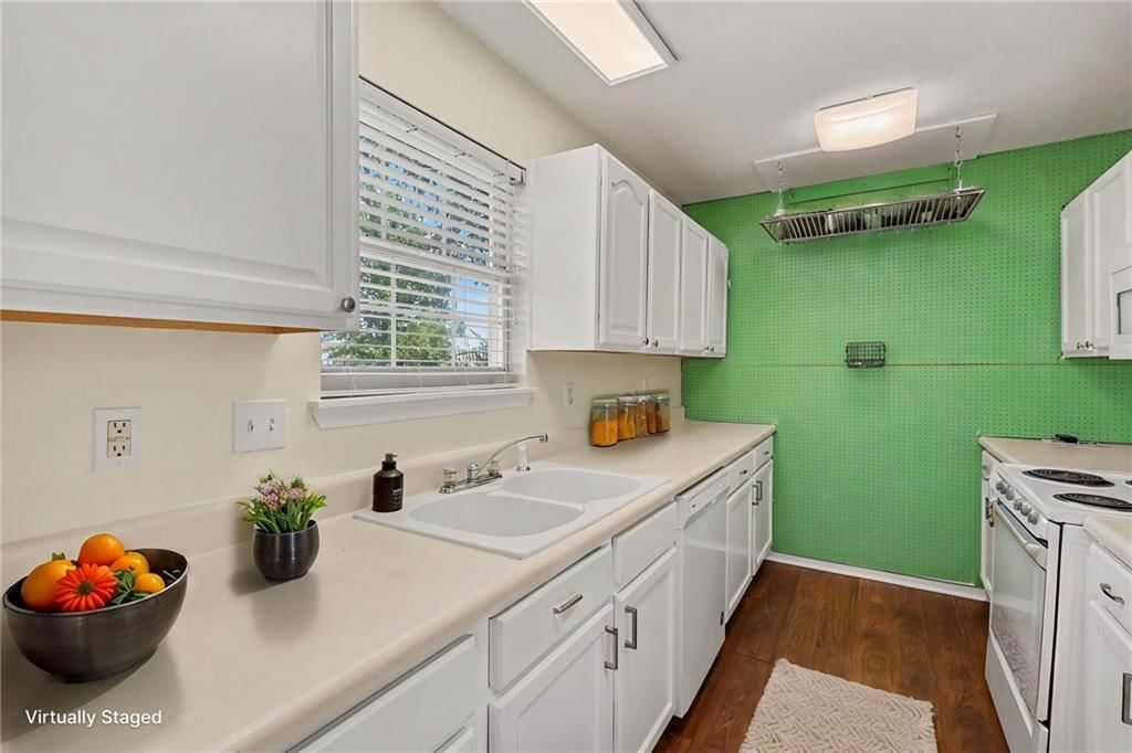 Photo 14 of 32 - 8285 N Revere Avenue, Kansas City, MO 64151