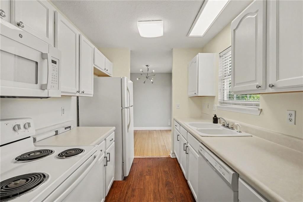 Photo 15 of 32 - 8285 N Revere Avenue, Kansas City, MO 64151