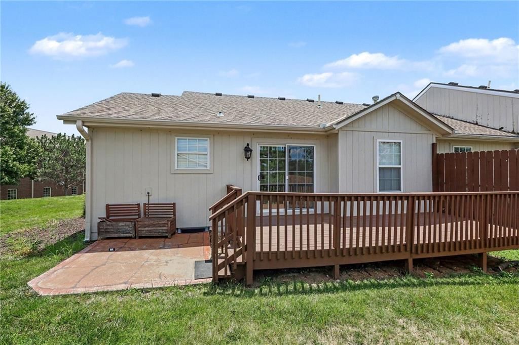 Photo 25 of 32 - 8285 N Revere Avenue, Kansas City, MO 64151