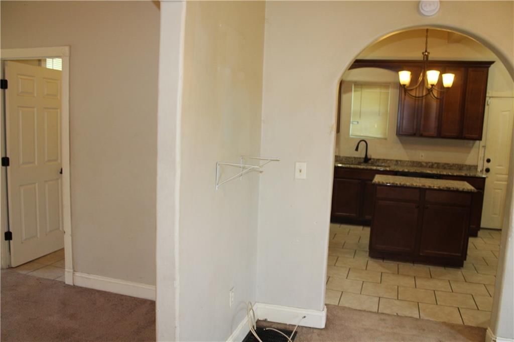 1216 S Main Street — photo 6