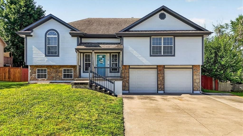 1109 White Oak Court — photo 1