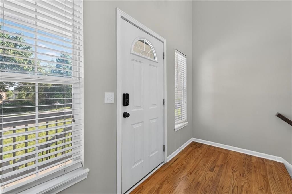 1109 White Oak Court — photo 9