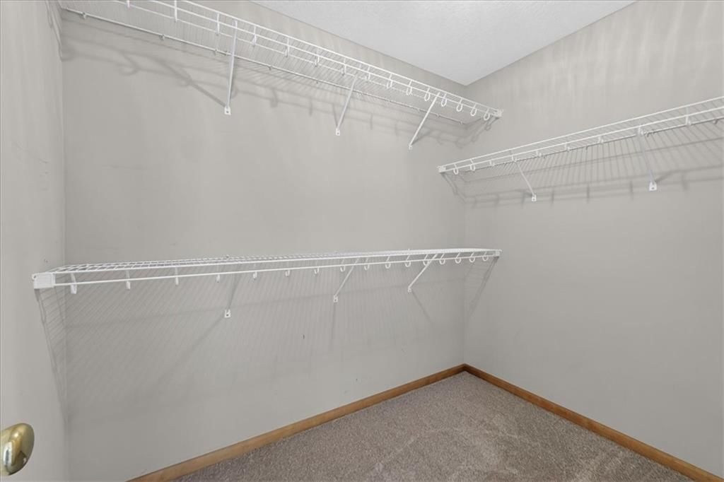 1109 White Oak Court — photo 31