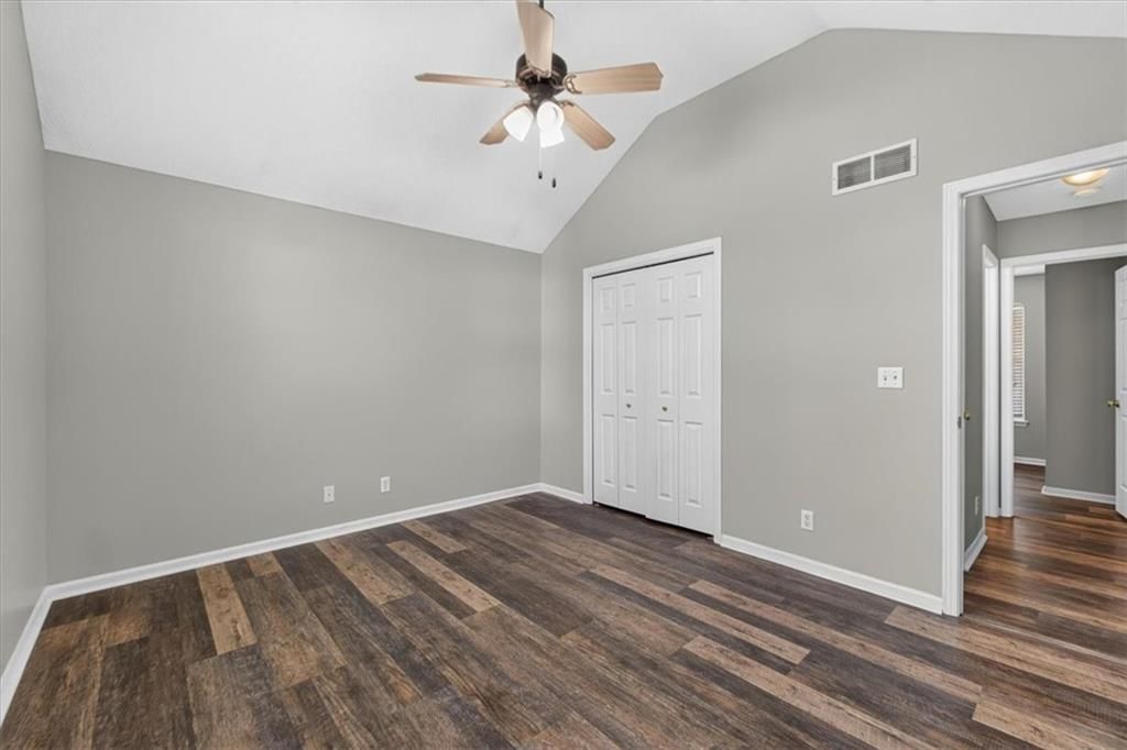 1109 White Oak Court — photo 37