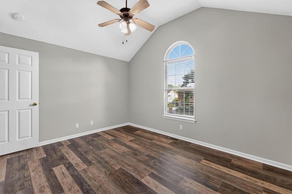 1109 White Oak Court — photo 39