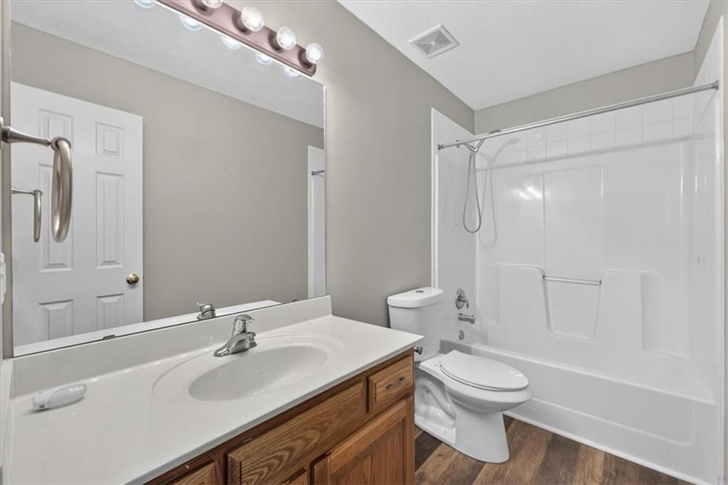 1109 White Oak Court — photo 40