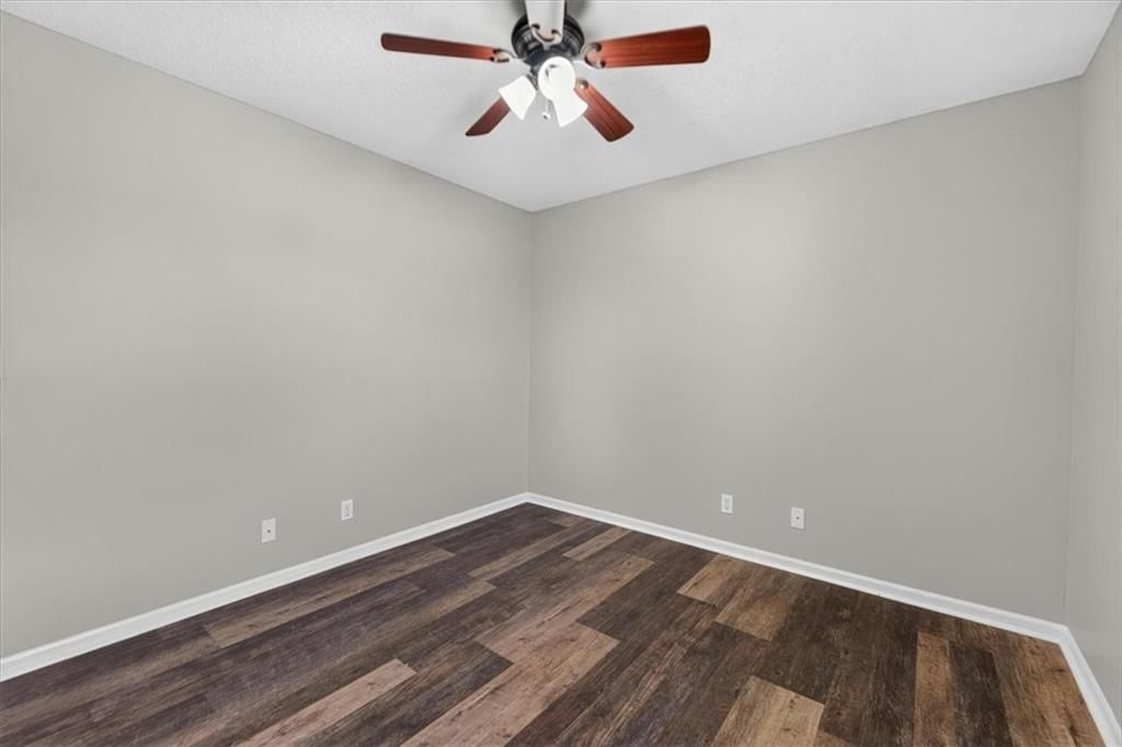 1109 White Oak Court — photo 42