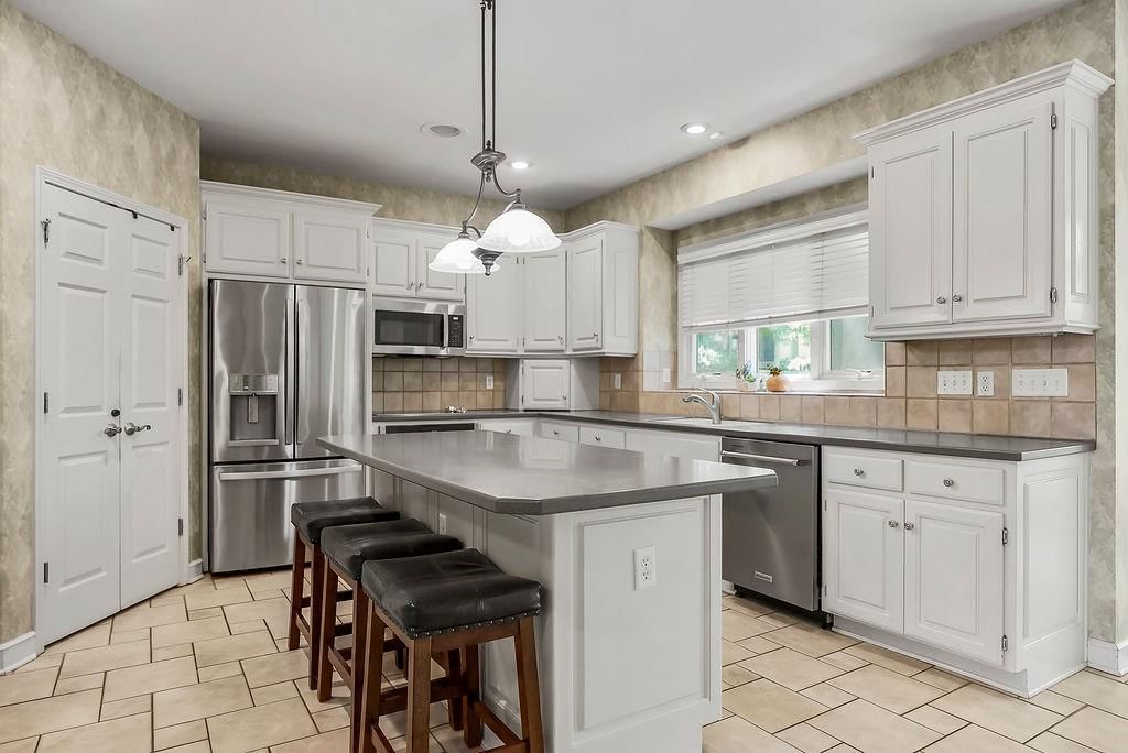 13407 W 72nd Street — photo 12