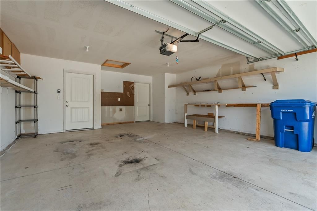 116 N Sivley Street — photo 36
