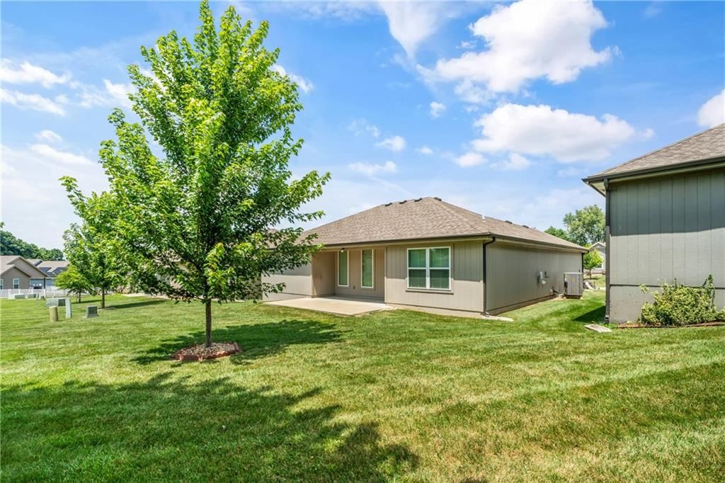 116 N Sivley Street — photo 38