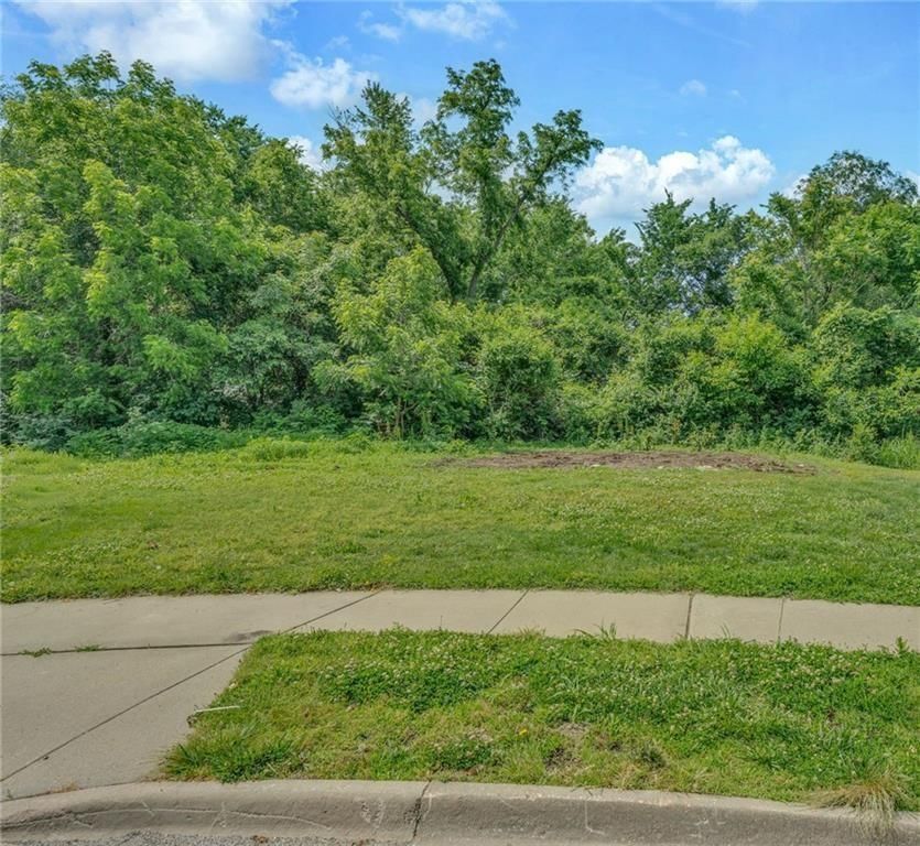 903 Anna Tappan Way, Lawrence, KS
