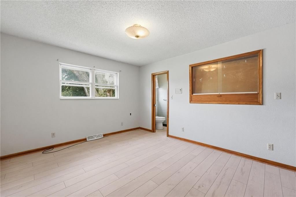 5404 Webster Avenue — photo 13