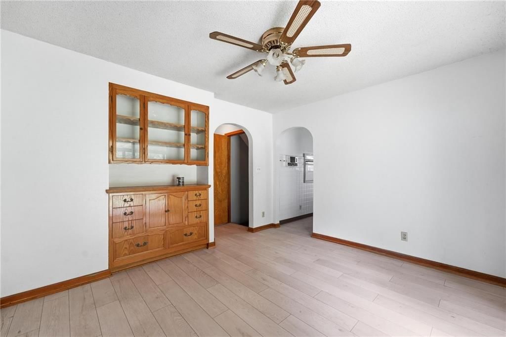 5404 Webster Avenue — photo 15