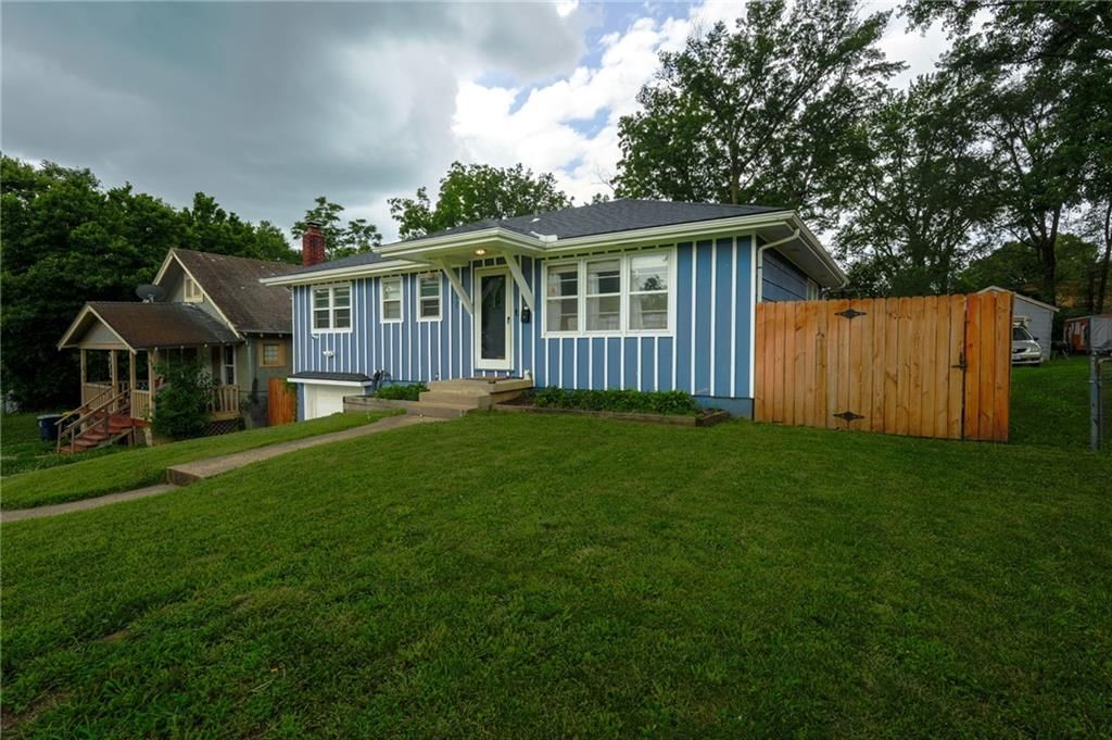 8312 Highland Avenue — photo 2