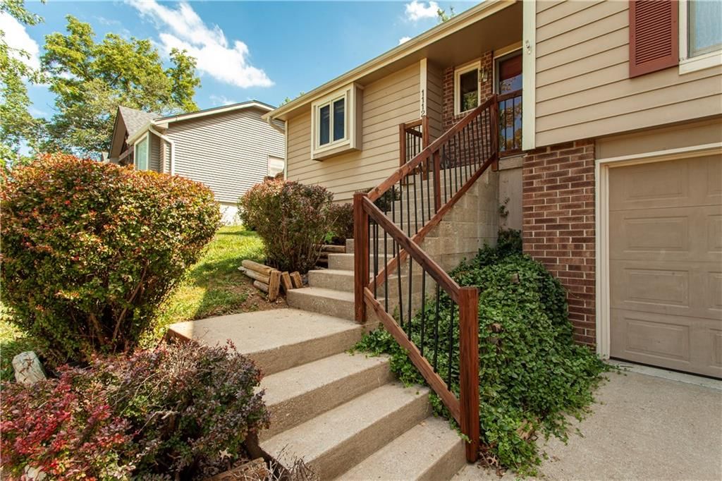 1112 SW 24th Street Court — photo 4