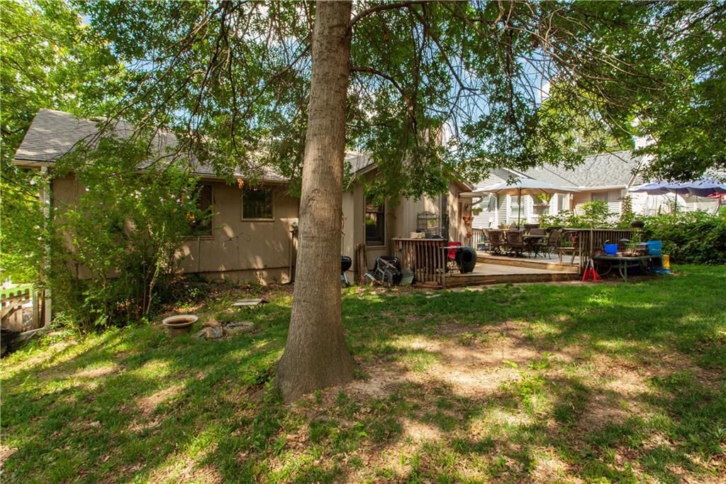 1112 SW 24th Street Court — photo 6