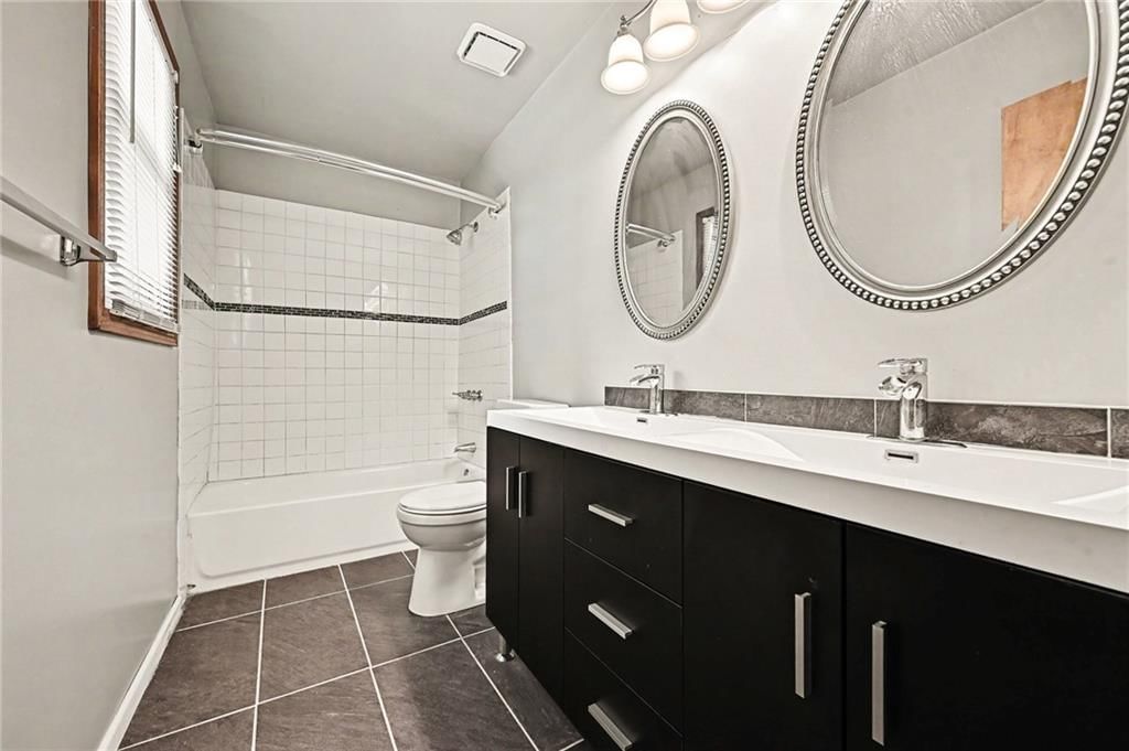 8325 N Allenton Drive — photo 11