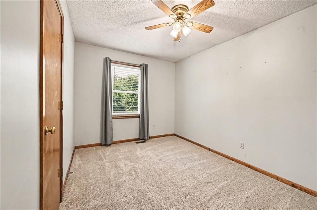 8325 N Allenton Drive — photo 12