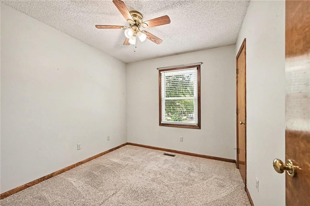 8325 N Allenton Drive — photo 14
