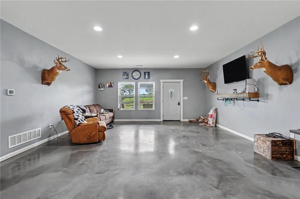 2216 Eisenhower Road — photo 6