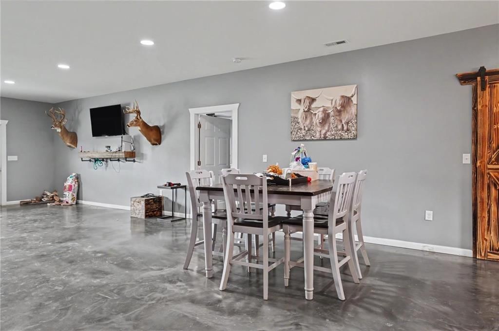 2216 Eisenhower Road — photo 8