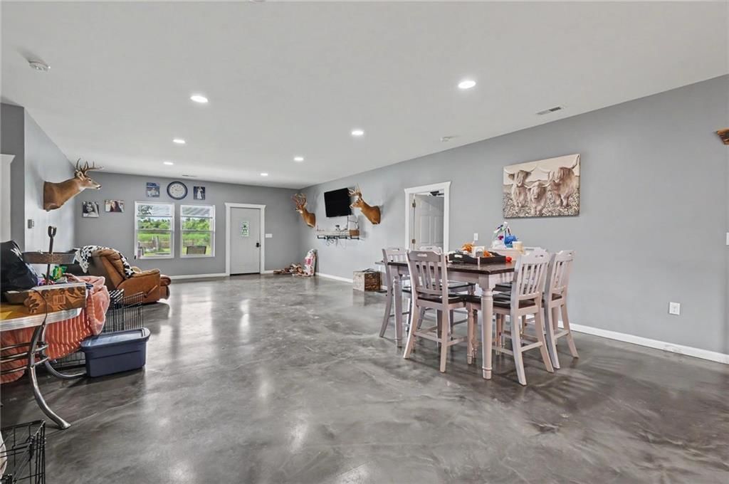 2216 Eisenhower Road — photo 9