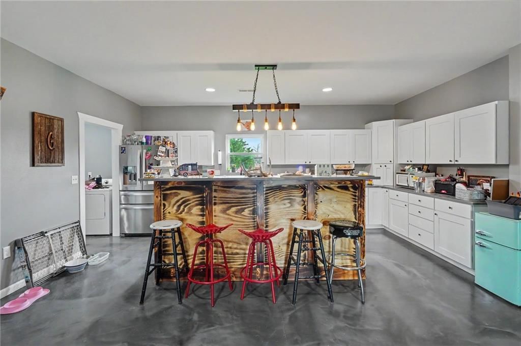 2216 Eisenhower Road — photo 10