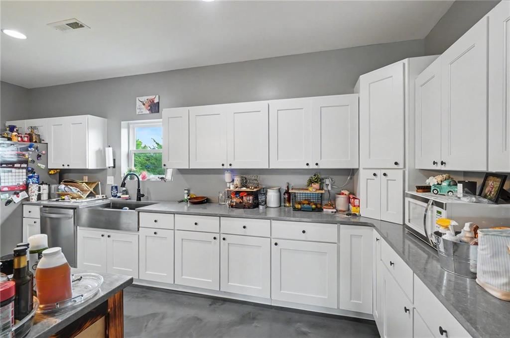 2216 Eisenhower Road — photo 11