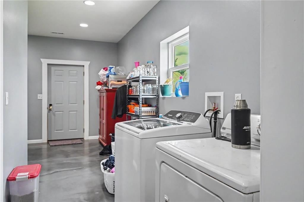 2216 Eisenhower Road — photo 16