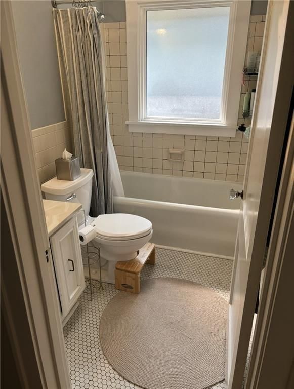 201 W 51st Terrace — photo 19
