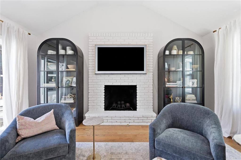 1007 W 113 Terrace — photo 12