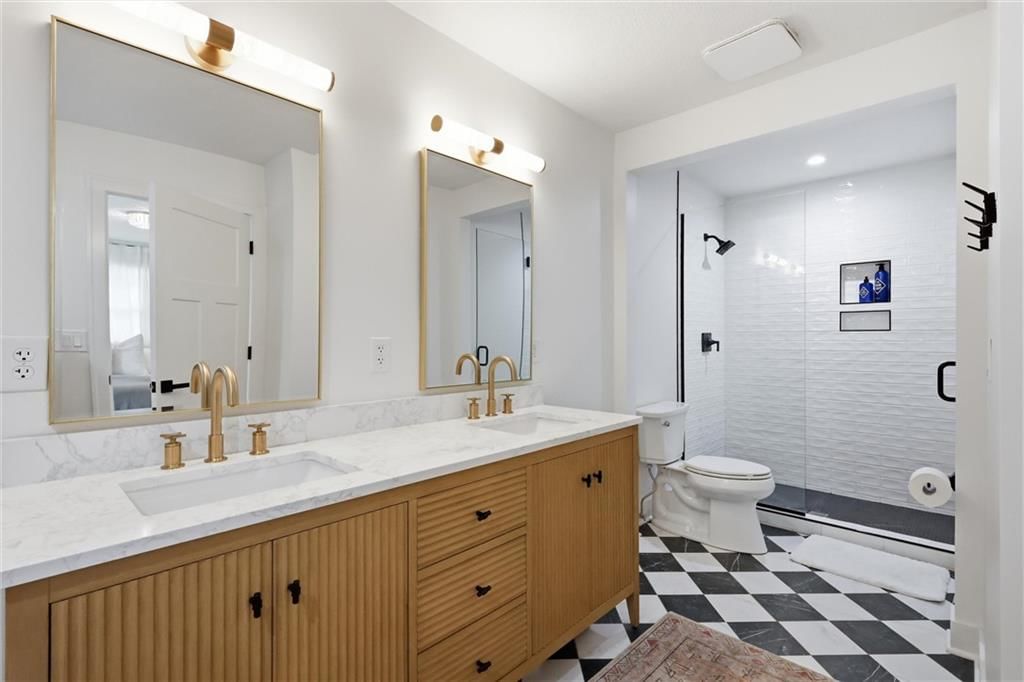 1007 W 113 Terrace — photo 31