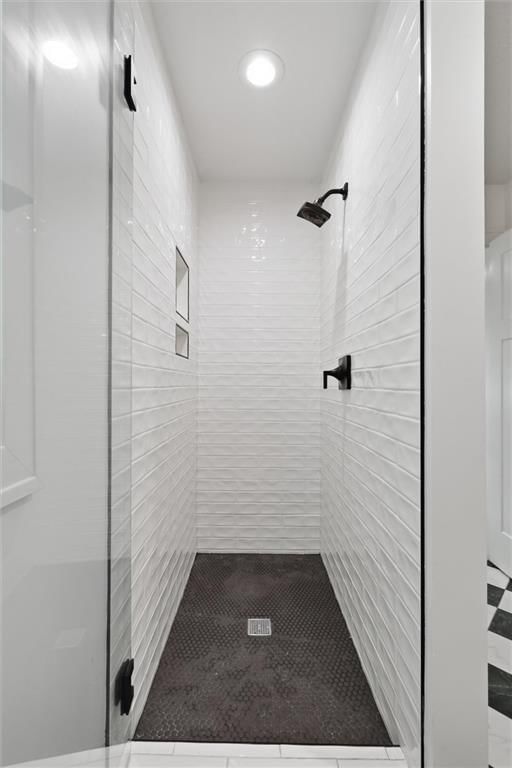 1007 W 113 Terrace — photo 37